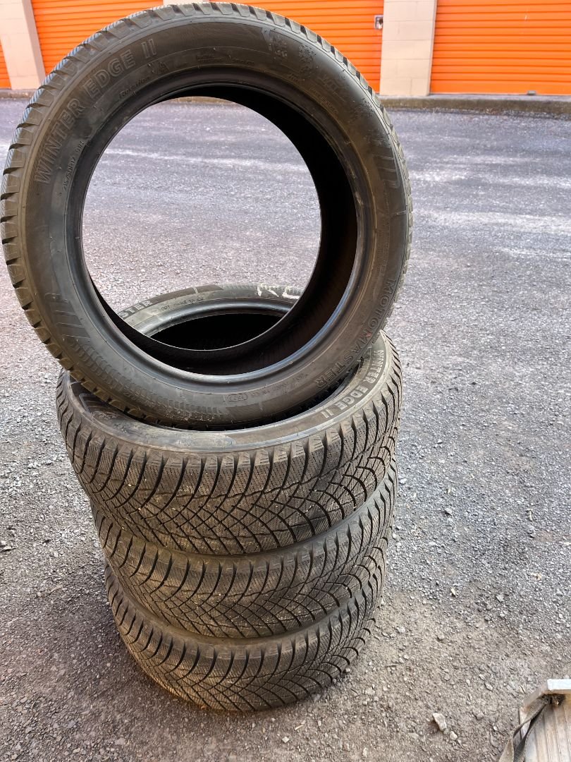 4x 215/50R17 MotoMaster Winter Edge II