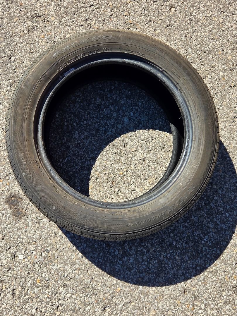 1x 225/55R18 Falken Ziex ZE001 A/S