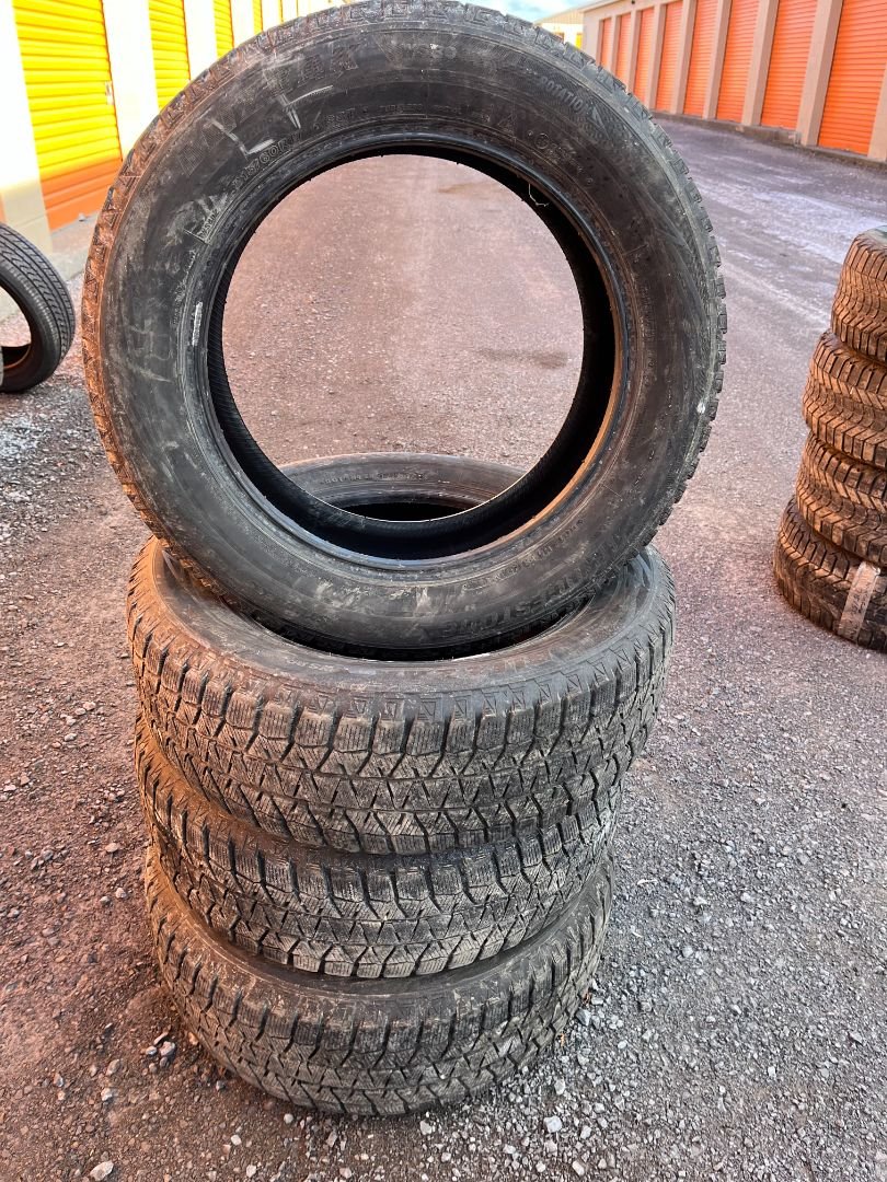 4x 215/60R17 Bridgestone BLIZZAK WS80