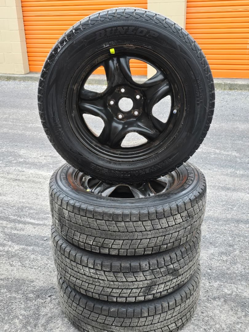 4x 17" Toyota Rav4 2016 5x114.3 225 65 17 Dunlop Wintermaxx SJ8