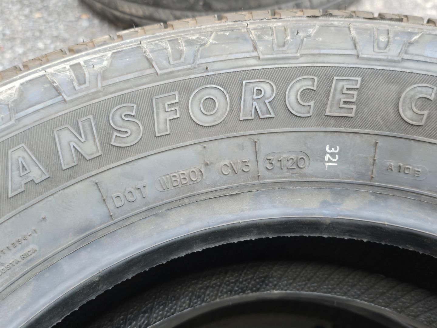 Tire image 3