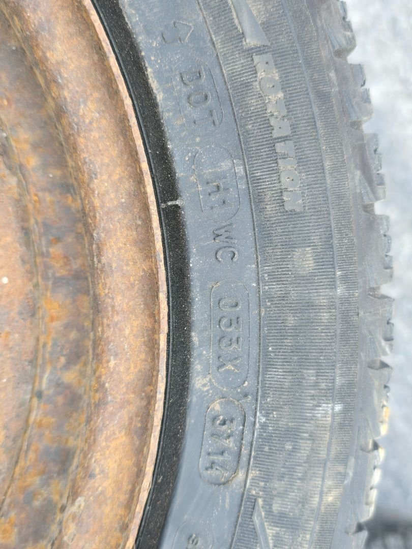 Tire image 3