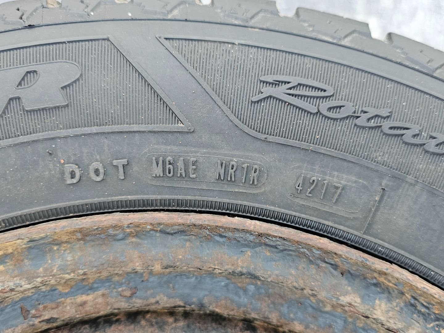 Tire image 3