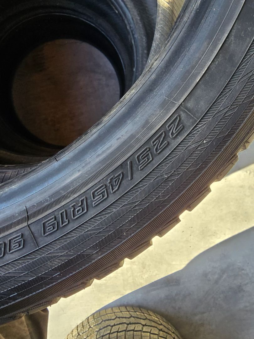 Tire image 1