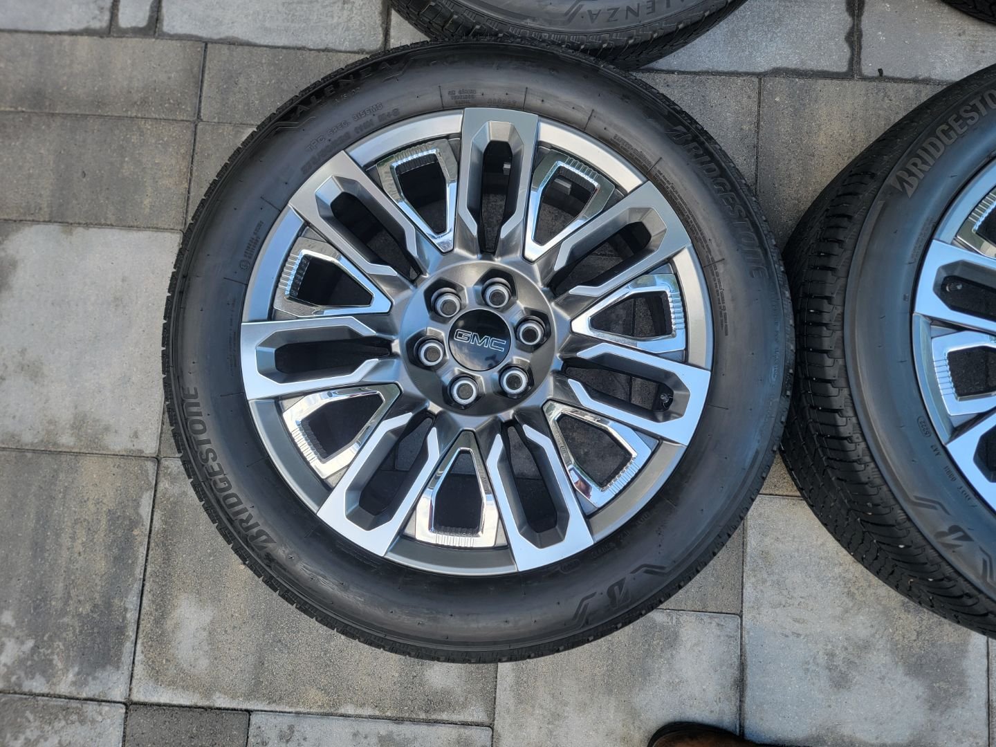 Tire image 9