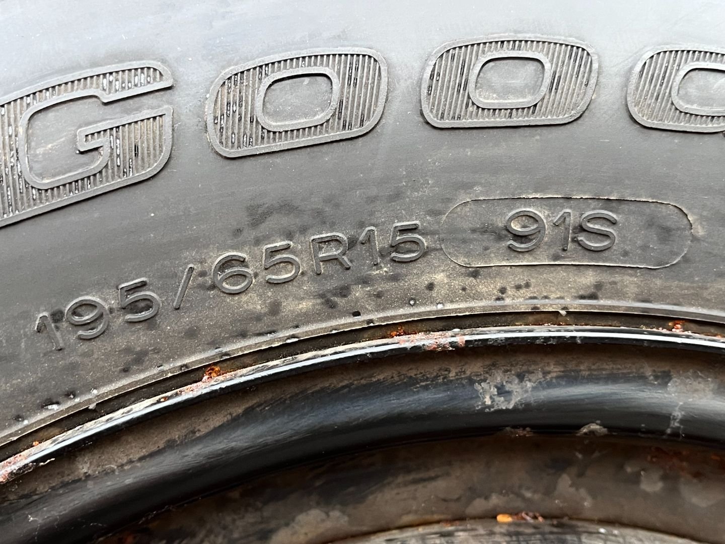 Tire image 1