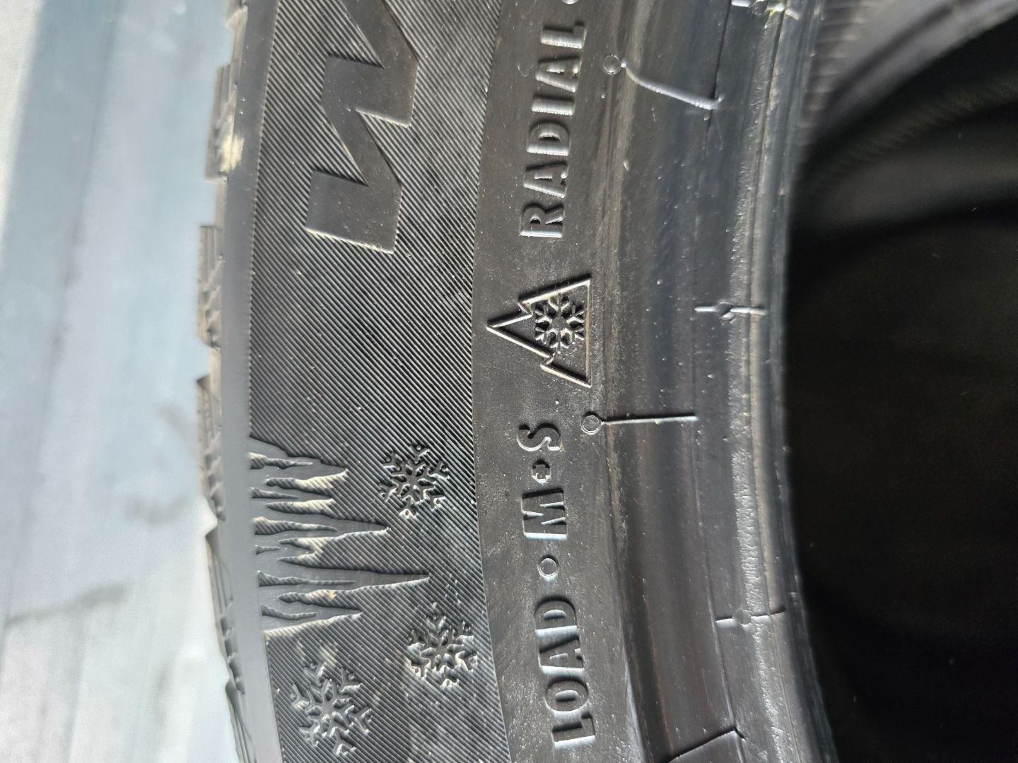 Tire image 3