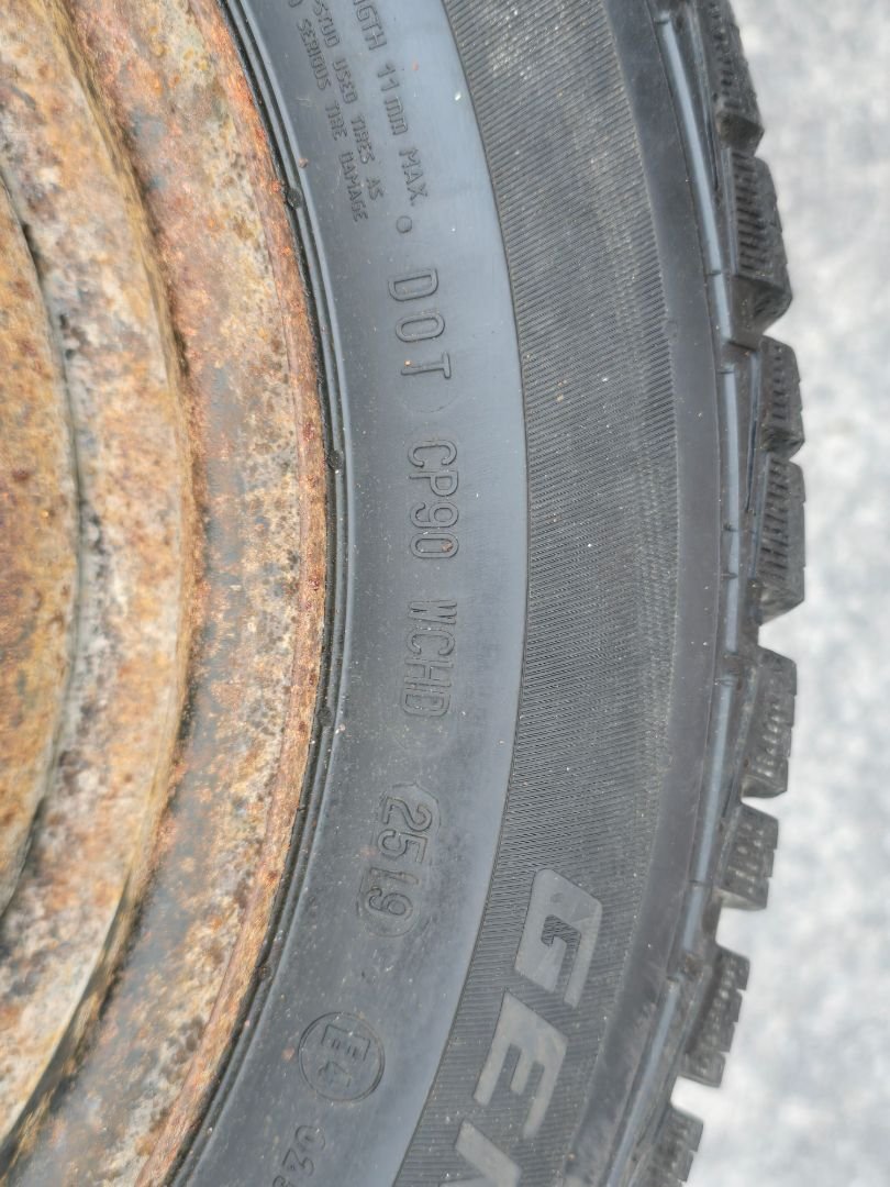 Tire image 3