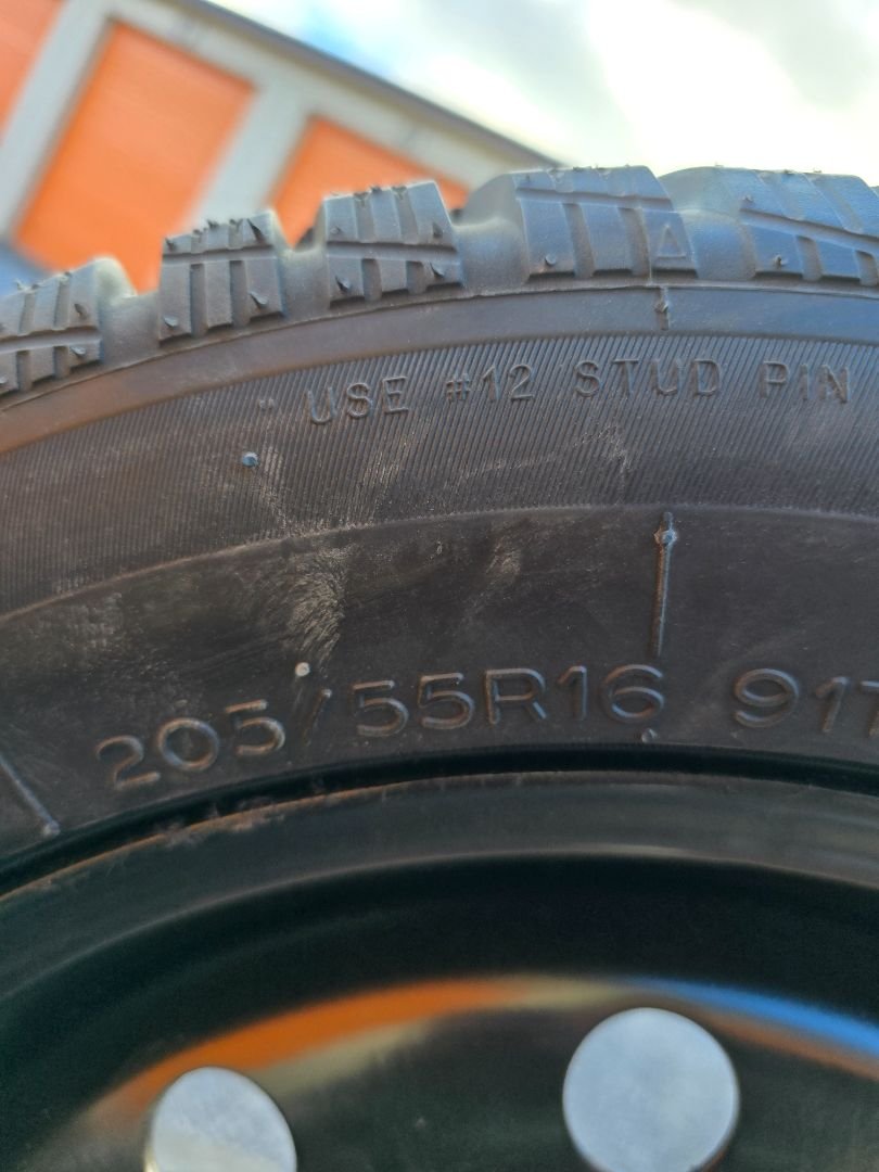 Tire image 1