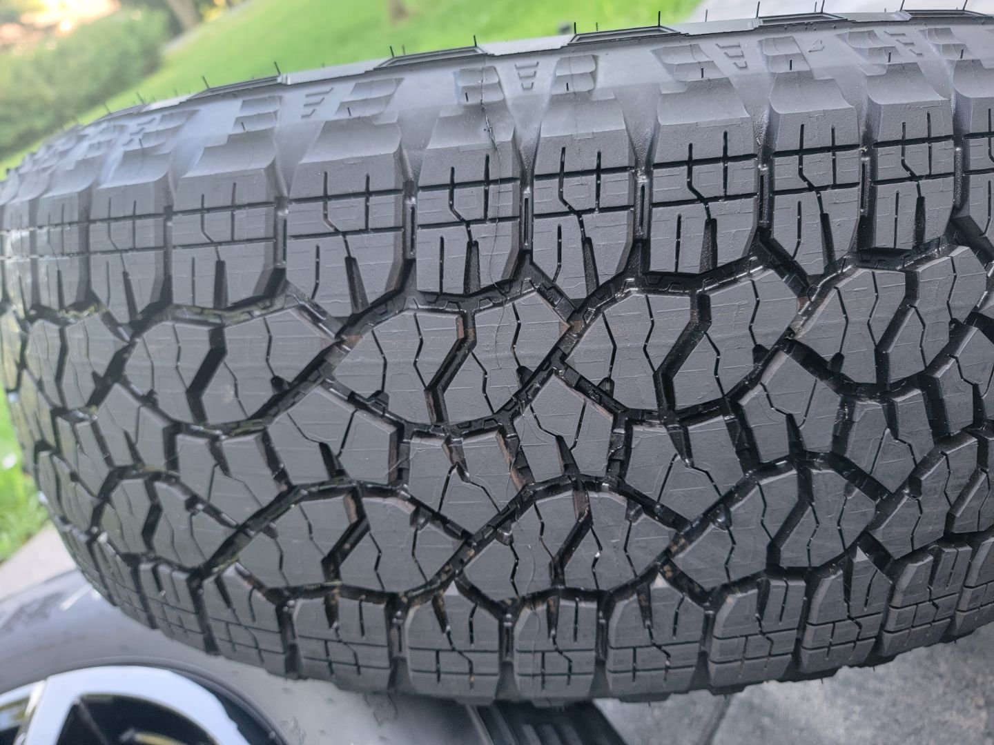 Tire image 6