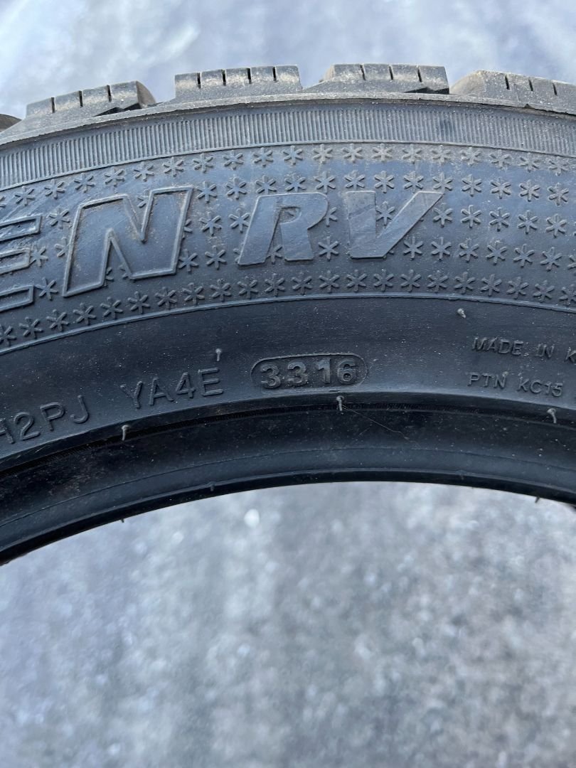 Tire image 3